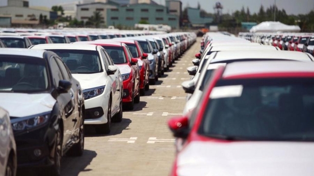 Chuyển hồ sơ ô tô nhập khẩu không nhằm mục đích thương mại sang cơ quan thuế