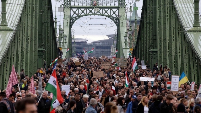 Hàng chục nghìn người Hungary biểu tình phản đối chính phủ tại thủ đô Budapest
