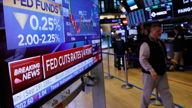 Chứng khoán Mỹ sụt giảm sau khi FED công bố tăng lãi suất