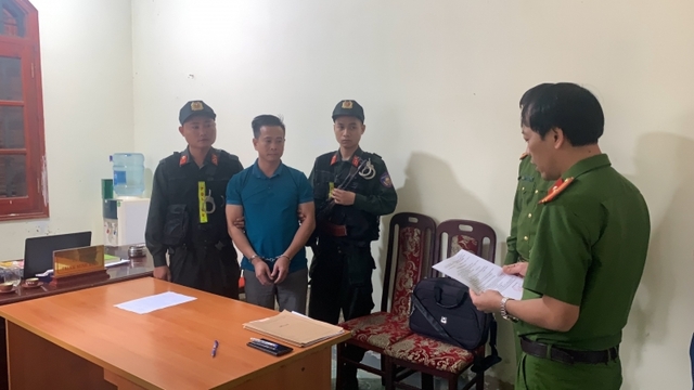 Khởi tố, bắt tạm giam giám đốc doanh nghiệp phá rừng trên đỉnh Pha Đin