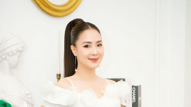 Hồng Diễm đọ vẻ sang chảnh với Á hậu Thuỵ Vân, Hoa hậu Ngọc Hân