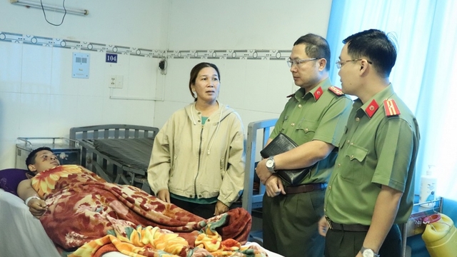 Một công an bị tấn công phải nhập viện