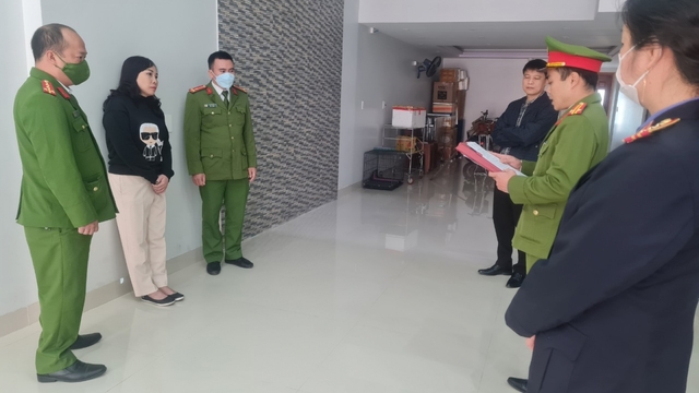 Làm giả giấy tờ đất để lừa đảo chiếm đoạt tài sản