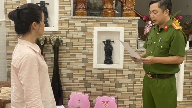 Bị khởi tố vì "múa phụ họa" cho Nguyễn Phương Hằng, bài học cho bất kỳ ai