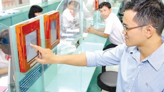 Khi người dân chấm điểm cán bộ, công chức