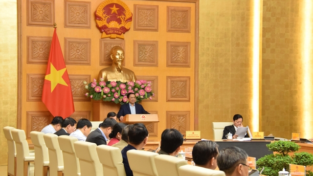Thủ tướng: Làm đường cao tốc thì làm luôn một thể, đỡ tốn kém
