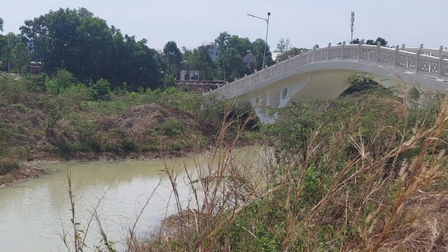 Cùng bạn đi tắm hồ, nam sinh lớp 7 ở Bình Phước đuối nước tử vong