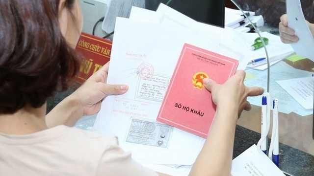Gỡ vướng mắc còn tồn tại khi bỏ sổ hộ khẩu giấy