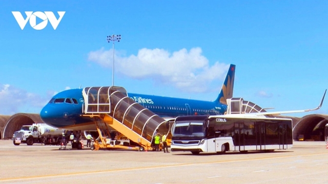 Lý do giữ giá trần, bỏ giá sàn vé máy bay