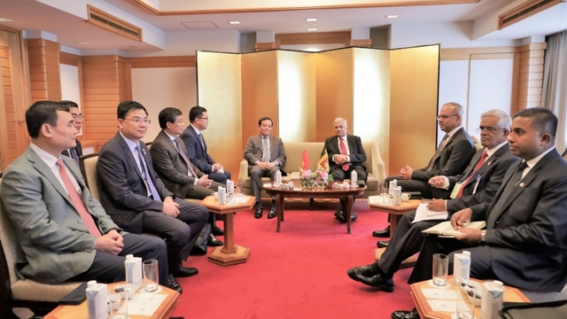 Phó Thủ tướng Trần Lưu Quang gặp Tổng thống Sri Lanka