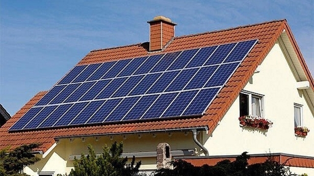 Incentives for rooftop solar power systems proposed