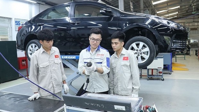 Positive signs from overseas labour market