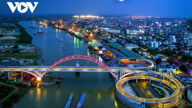 Hải Phòng dẫn đầu vùng ĐBSH về tăng trưởng kinh tế 6 tháng đầu năm 2023