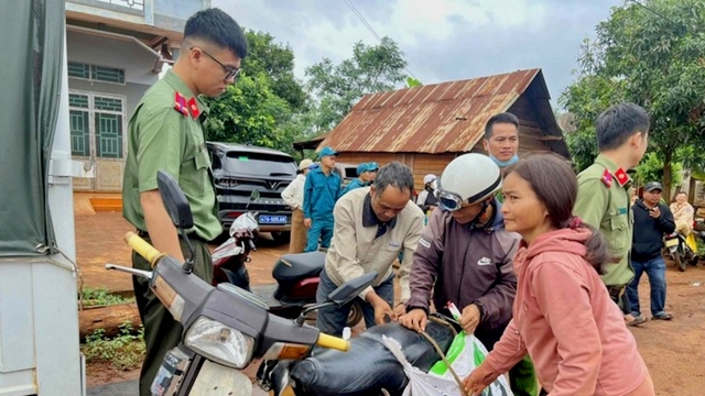 Công an huyện Ea Hleo “3 đồng hành” với người dân vùng sâu