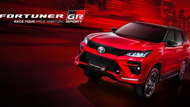 Toyota Fortuner GR Sport 2023 ra mắt tại Thái Lan