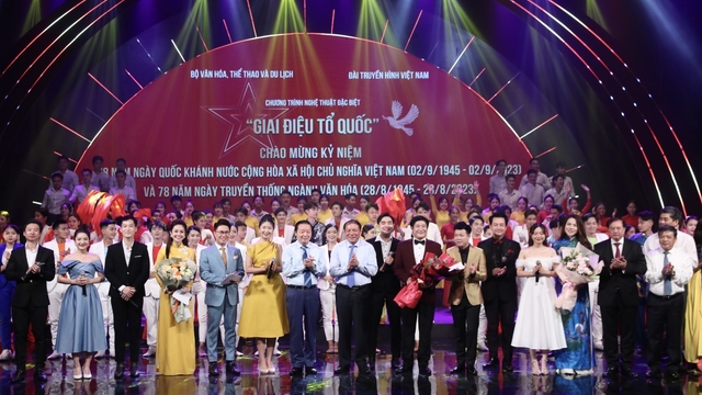 Ấn tượng chương trình nghệ thuật "Giai điệu Tổ quốc"