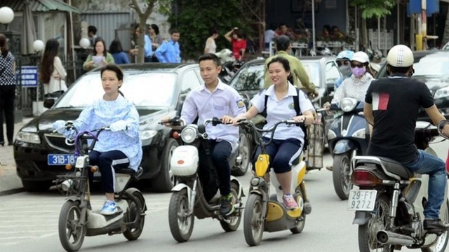 Hàng triệu xe điện đang lưu hành, bố trí chỗ sạc ở đâu?