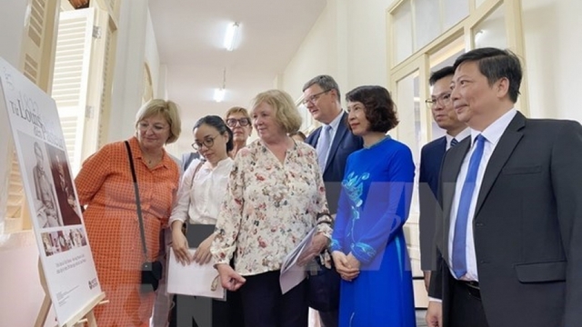 Photo exhibition honours French scientist Louis Pasteur
