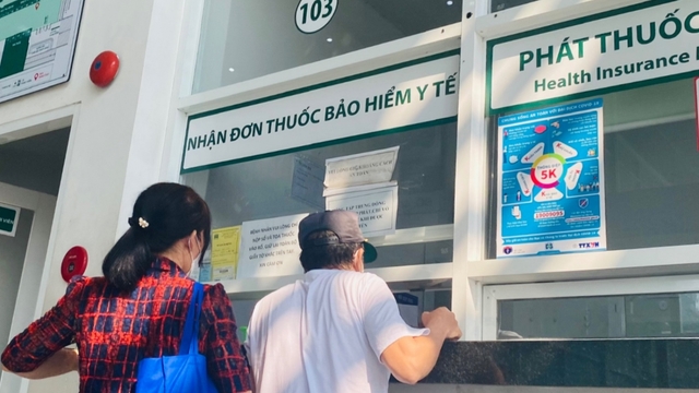 “Trả lại chi phí cho người dân phải tự mua thuốc” - Tại sao không?