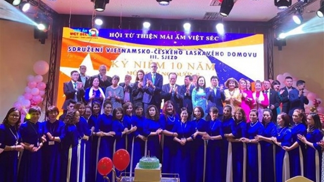 Charitable activities help connect Vietnamese community in Czech Republic