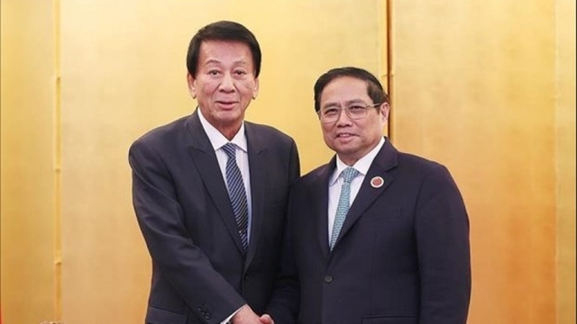 PM meets former special ambassador for Vietnam-Japan, JBIC Chairman in Tokyo