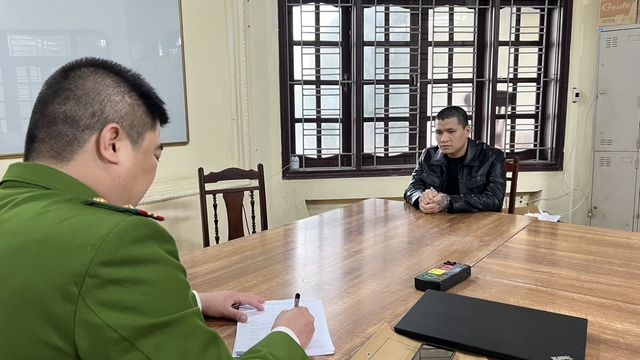 “Giăng bẫy” đổi tiền rồi nổ súng cướp 8 tỷ đồng