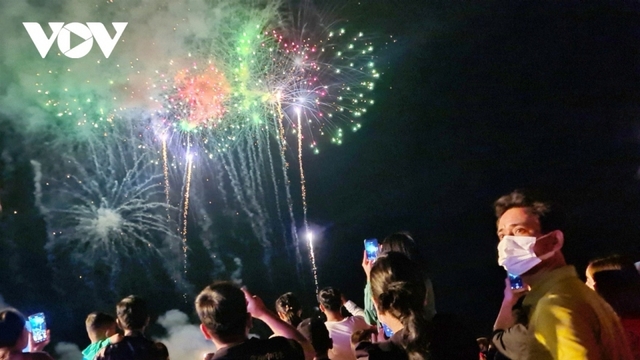 Hanoi seeks SEA record for 2,024 drones in sky on Lunar New Year's Eve