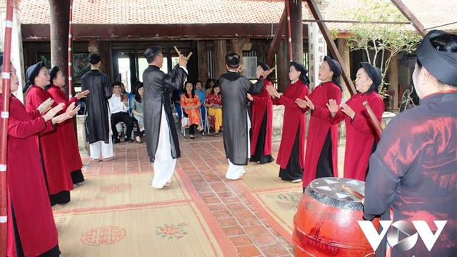 Dọc miền Tết Việt (kỳ 1): Tình xuân vang vọng mái đình