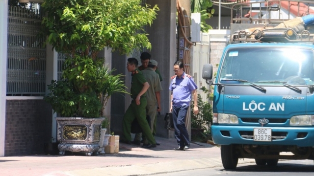 Cảnh sát có mặt tại khu vực nhà riêng của cựu Chủ tịch UBND tỉnh Bình Thuận