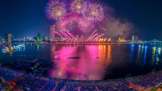 Int’l fireworks festival to bring back “sensory feast” to Da Nang