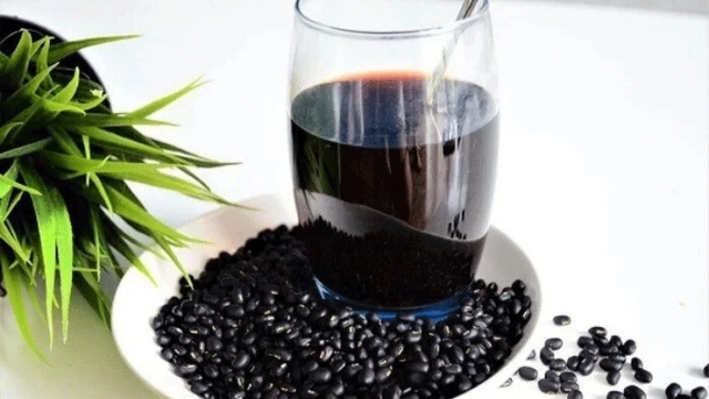 Có nên uống nước đậu đen mỗi ngày?