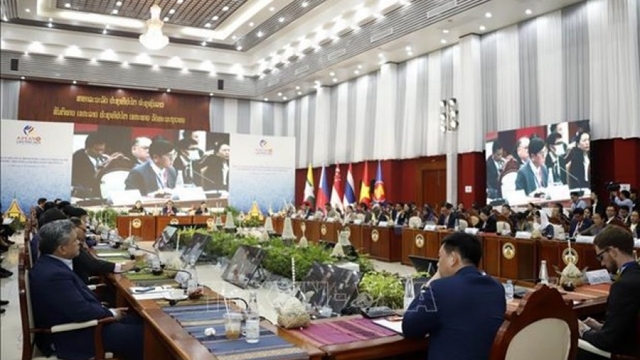 Vietnam attends ASEAN’s policy dialogue on finance, banking