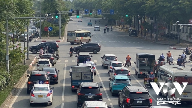 Đèn giao thông: Muốn thông minh... cũng khó