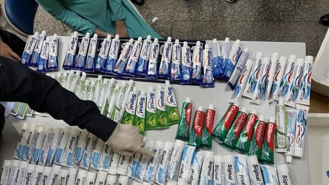 Khởi tố 961 bị can liên quan vụ tiếp viên hàng không vận chuyển ma túy