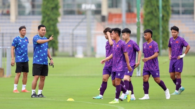 U19 Việt Nam triệu tập cầu thủ đá ở CH Séc, quyết vô địch U19 Đông Nam Á