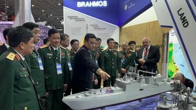 Vietnam joins International Military-Technical Forum in Russia