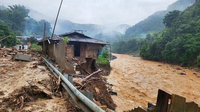 Thủ tướng chỉ đạo tập trung ứng phó nguy cơ mưa lũ, sạt lở tại khu vực Bắc Bộ