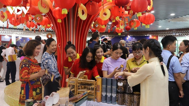 Vietnam-Thailand trade exhibition attracts crowds in Da Nang