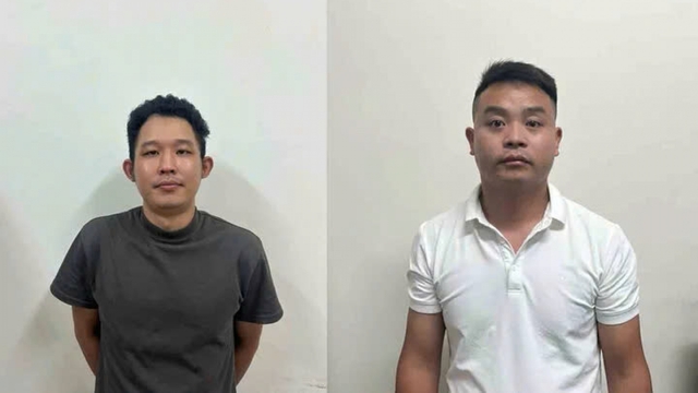 Bắt 2 người nước ngoài giả danh nhân viên ngân hàng, chiếm đoạt tài sản