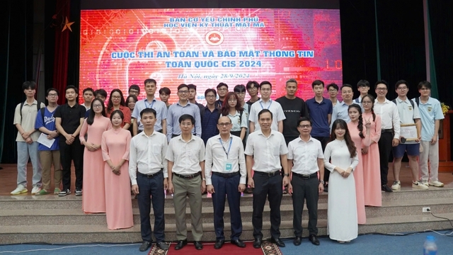 Đại học CNTT TPHCM vô địch cuộc thi An toàn và bảo mật thông tin CIS 2024