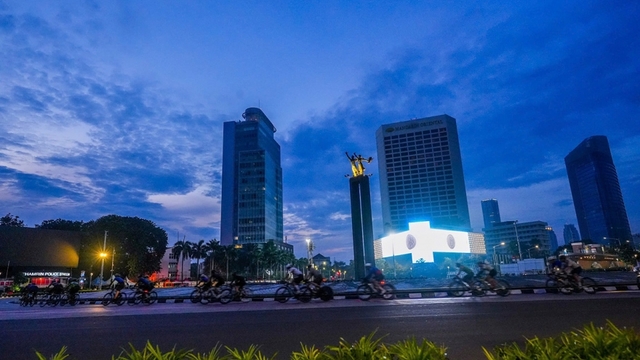 Một thoáng Jakarta và miền mưa bay tràn đầy cảm xúc