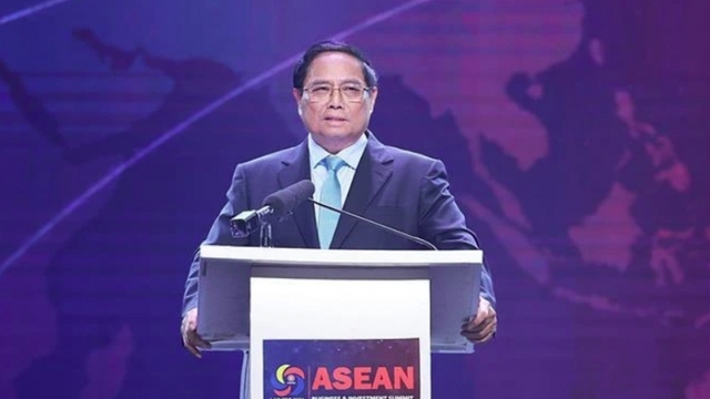 Vietnamese PM delivers speech at ASEAN Business and Investment Summit