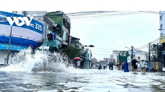 Trung bộ tiếp tục có mưa lớn nhiều nơi, khả năng ngập úng cao