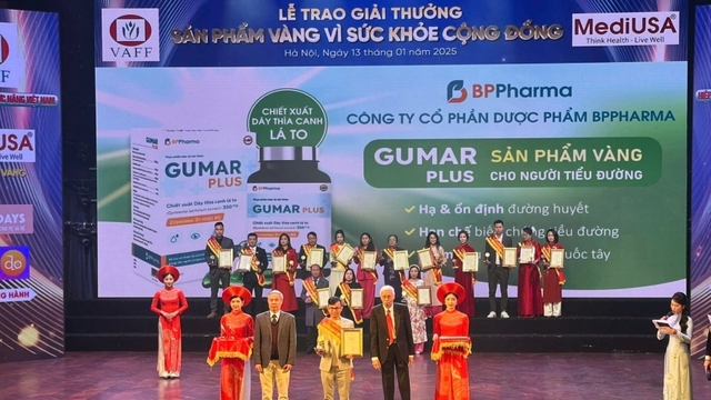 TPBVSK Gumar Plus lần thứ 3 liên tiếp nhận Huy chương Vàng vì sức khỏe cộng đồng