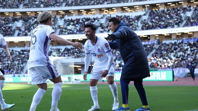 Sanfrecce Hiroshima giành Siêu Cúp Nhật Bản trước ngày đấu CLB Nam Định