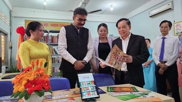“India corner” opens at Ben Tre library, one of 20 in southern Vietnam
