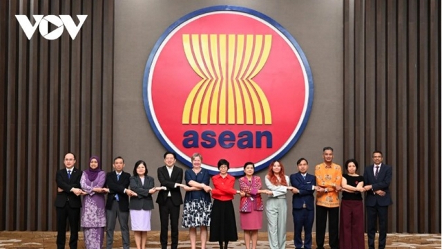 Vietnam co-chairs 4th ASEAN-UK Joint Cooperation Committee meeting