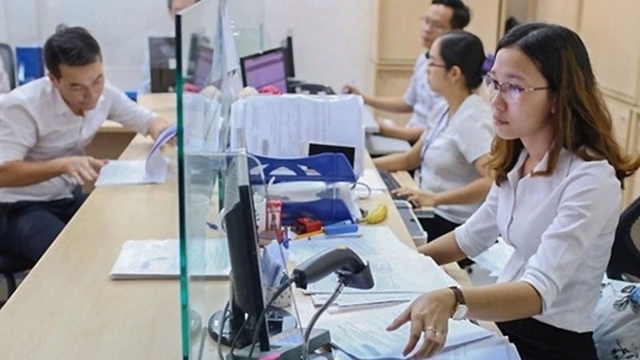 Công chức mất việc có tạo áp lực lên thị trường lao động?