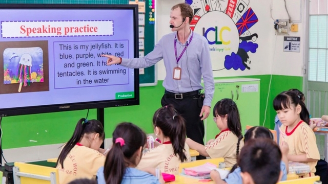MoET intensifies efforts to make English second language in schools