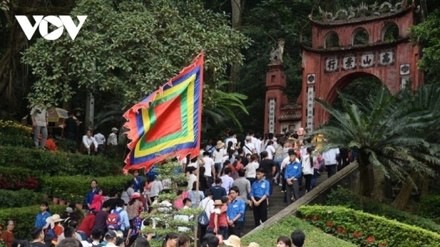 Guardians of the sacred Hung Kings worship rituals